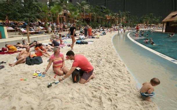 转换成Resort9纳粹飞机跑道上