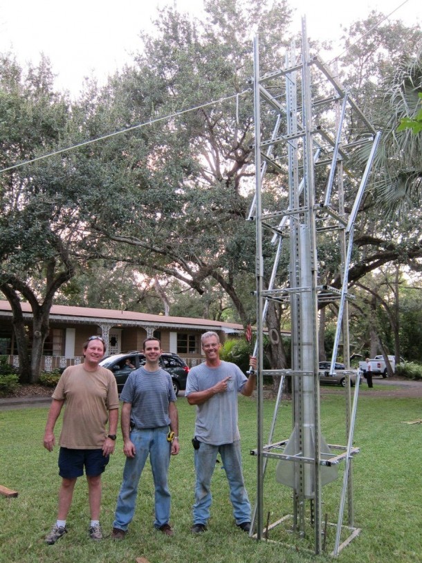 Homemade Rocket Reaches a Height of 121,000 ft