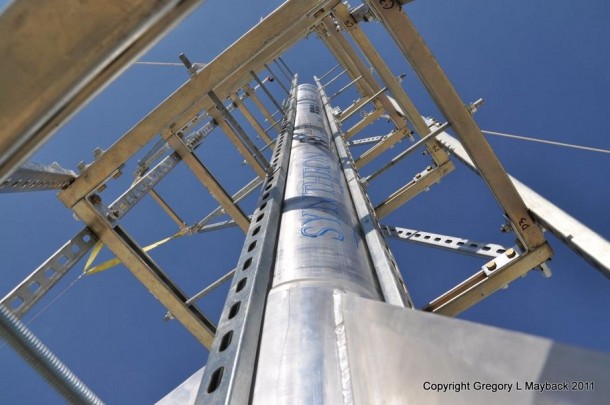 Homemade Rocket Reaches a Height of 121,000 ft14