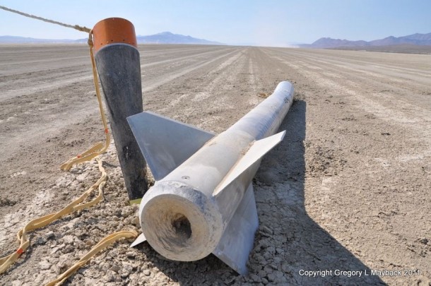 Homemade Rocket Reaches a Height of 121,000 ft23