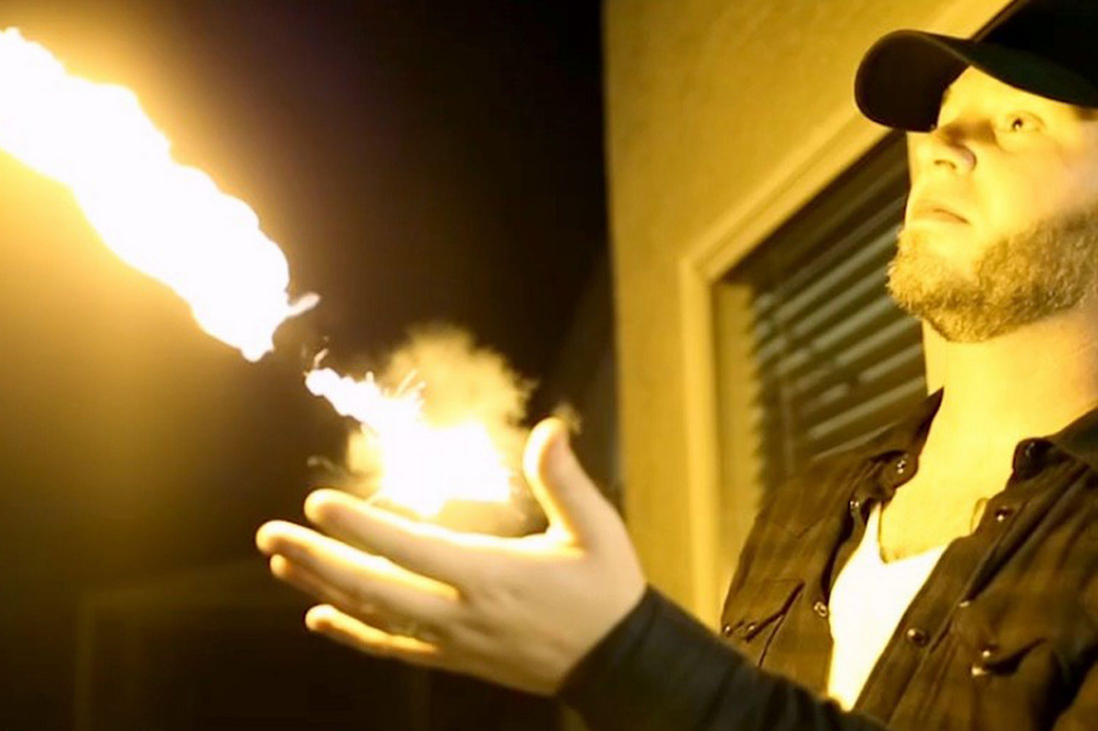 Pyro Fire射击者 - 射击火球