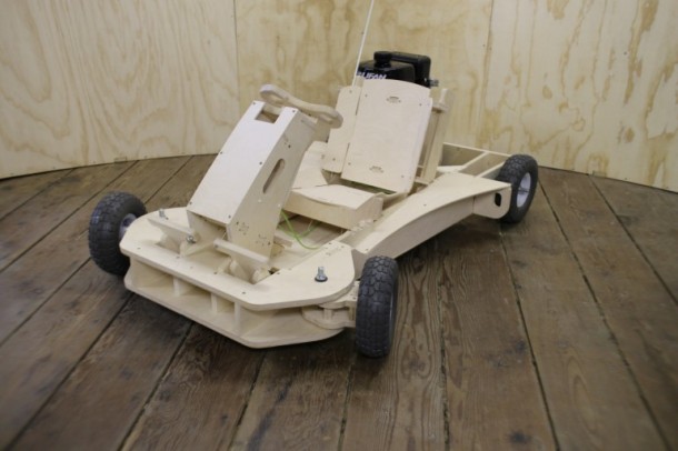 由PlyFly设计的平板卡丁车