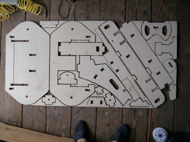 平板卡丁车由PlyFly7