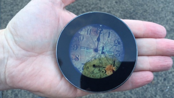 圆形电话由Monohm 4