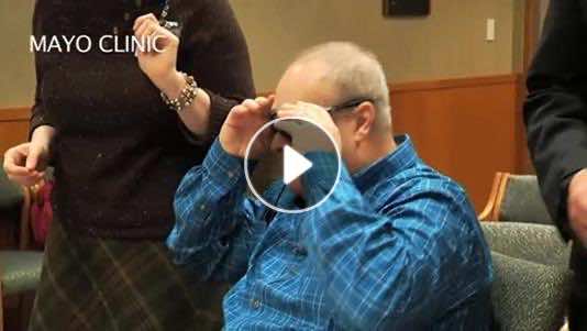 瞎子看见他的妻子第一次