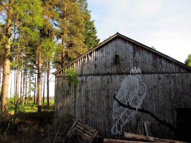 这位艺术家将无聊的表面变成了惊人的艺术5a