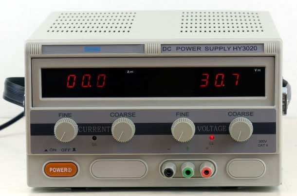 HY3020D由Mastech设计