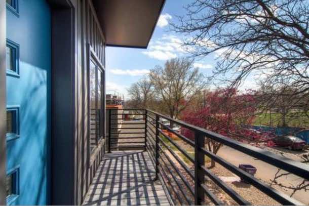 由运输容器创建的房屋，惊人3