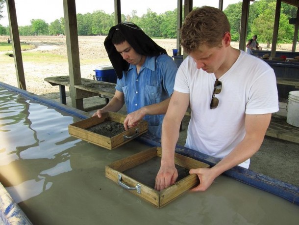 捡到的归谁——钻石坑