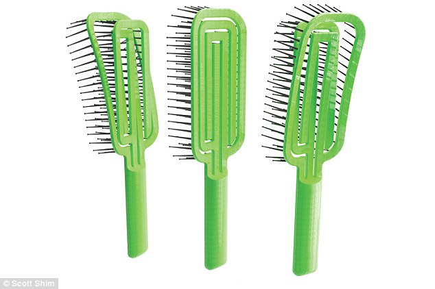 迷宫梳子使清洁的过程，几秒钟