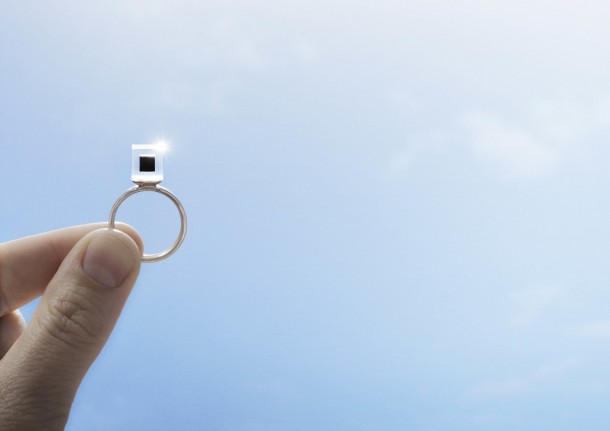 雾霾净化塔正在净化空气