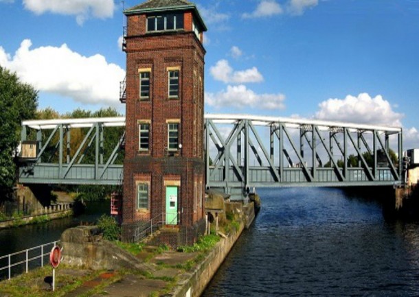 世界上10个最神奇的水桥6