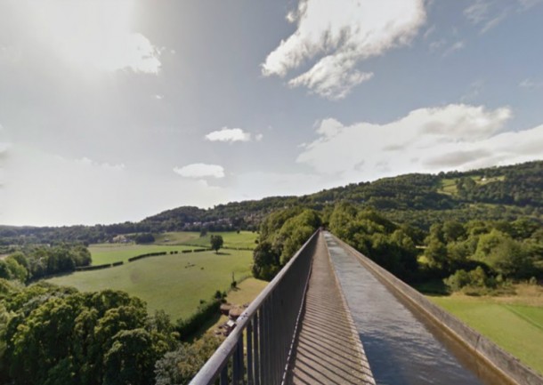 世界上10个最神奇的水桥8