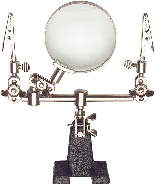 帮助手指焊接的放大镜并帮助手