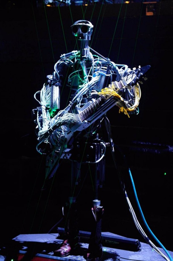 Compressorhead正在寻找机器人歌手5