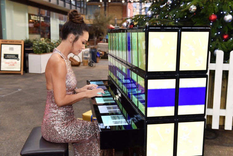 来自Galaxy S2平板电脑的三星钢琴