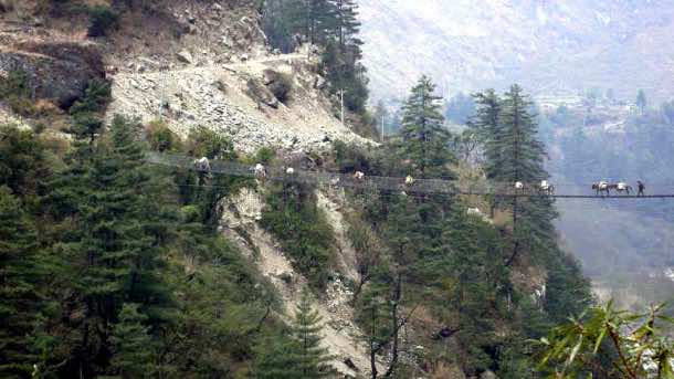 10座最危险的桥(11)