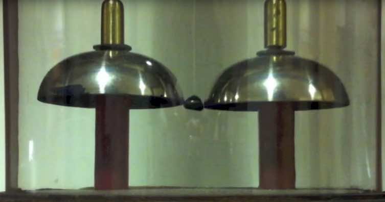 克拉伦登干桩牛津