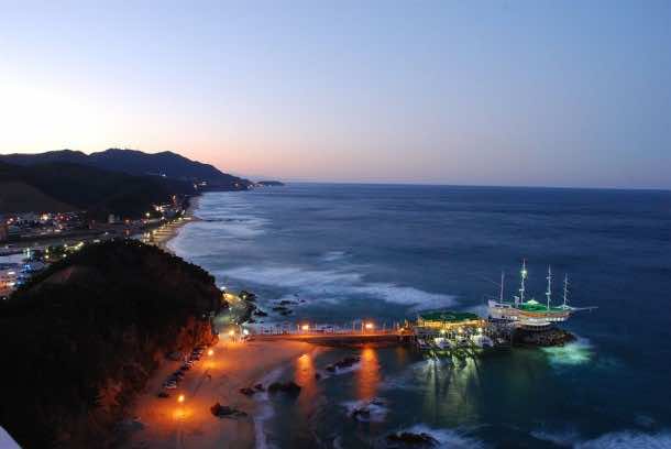 韩国的太阳游轮度假村和游艇令人惊叹