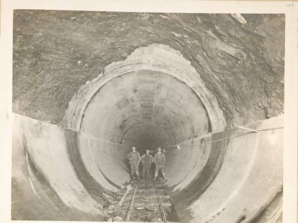 这是他们为在1915年向纽约提供水的建造。