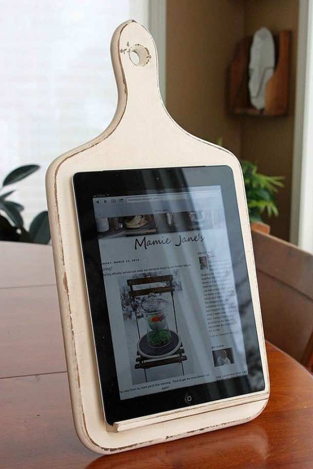 10 Ways You Can Use Kitchen Utensils For Decor 5