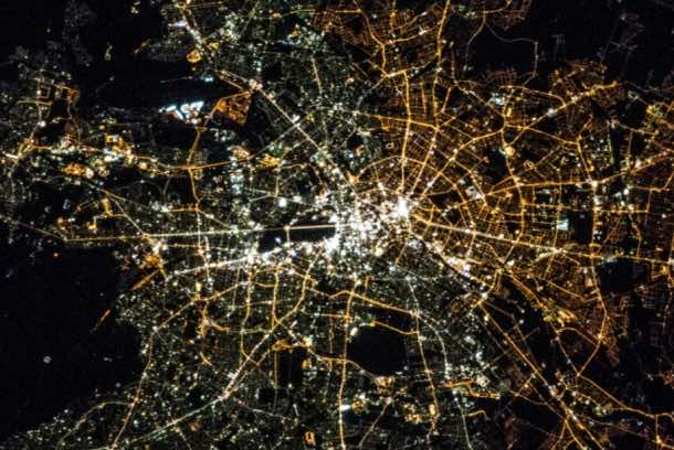 来自世界各地的14个最令人惊叹的国际边界