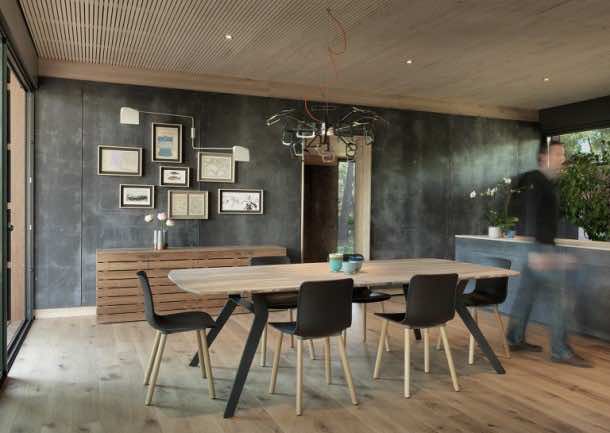 您只能在4天之内仅使用螺丝刀3建造这所房子