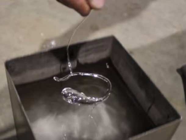 You can’t Smash This Glass Bulb Using A Hammer And Here’s Why featured