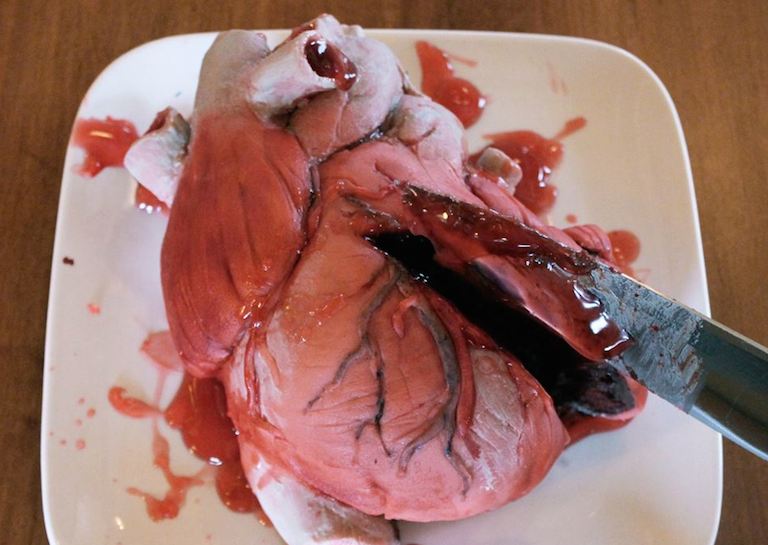 现实的恶心的蛋糕