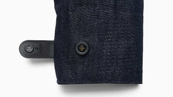 谷歌的Project Jacquard将可穿戴技术融入Levi 's卡车司机牛仔夹克的城市骑行者s_图8