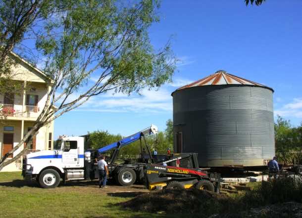 废弃的粮仓被改造成时尚、现代的家