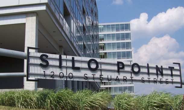 废弃的粮仓被改造成时尚、现代的家