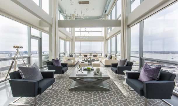 废弃的粮仓被改造成时尚、现代的家