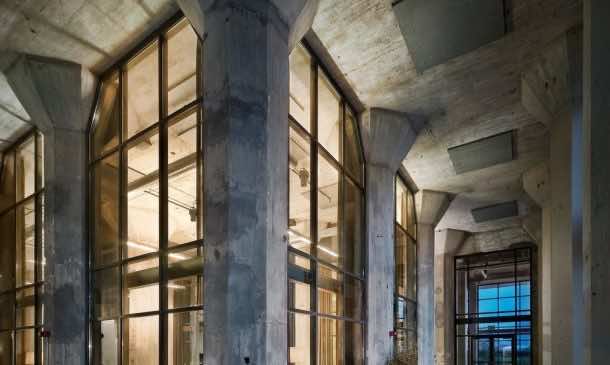 废弃的粮仓被改造成时尚、现代的家