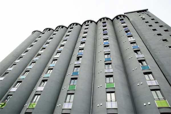 废弃的粮仓被改造成时尚、现代的家