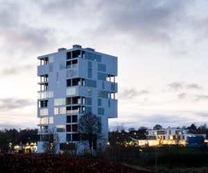 废弃的粮仓被改造成时尚、现代的家