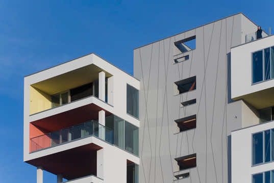 废弃的粮仓被改造成时尚、现代的家