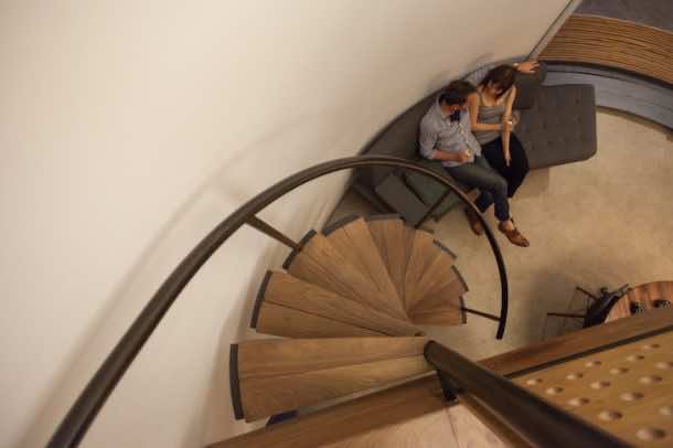 6废弃的粮仓被改造成时尚、现代的家