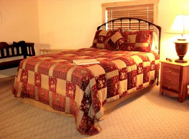 6废弃的粮仓被改造成时尚、现代的家