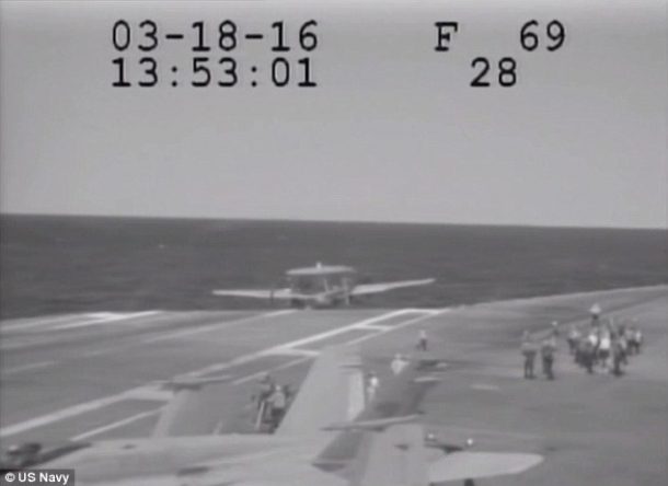 金属电缆snaps_image 3之后，海军飞机几乎坠入海洋