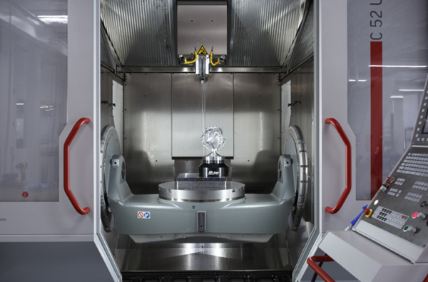 5轴机。学分:techcrunch.com