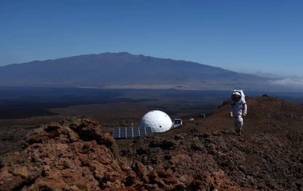 6名科学家在模拟火星上呆了一年，解释他们的经历