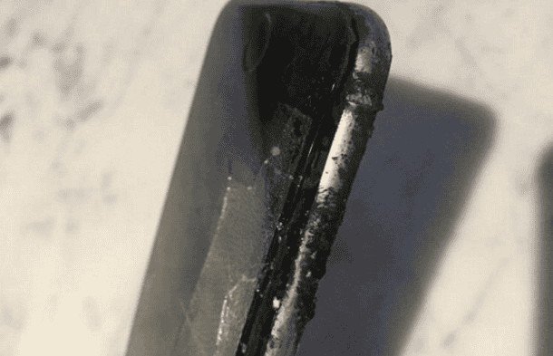 iPhone涉嫌爆炸在他的裤子和左三度烧伤Butt_Image 3