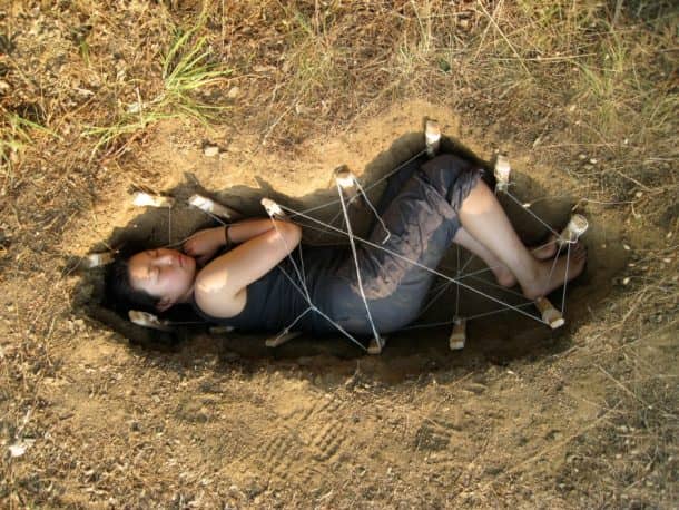 注入蘑菇的埋葬西服将尸体转变为干净的COLPOST_IMAGE 0