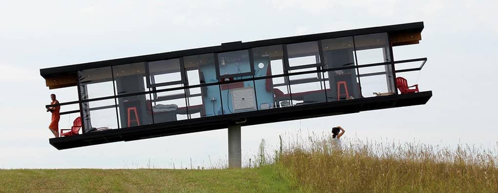 性能建筑两位艺术家建造了yabo168vip com360度旋转房屋，然后移动In_image 0