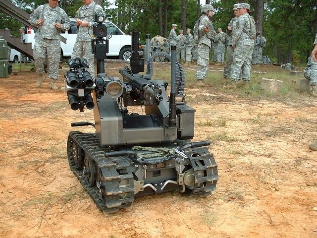 美国海军陆战队正在测试一个机器人配备一台机器Gun_Image 4