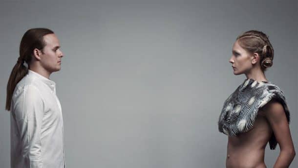 在人类的注视下，这件衣服会颤抖并改变形状