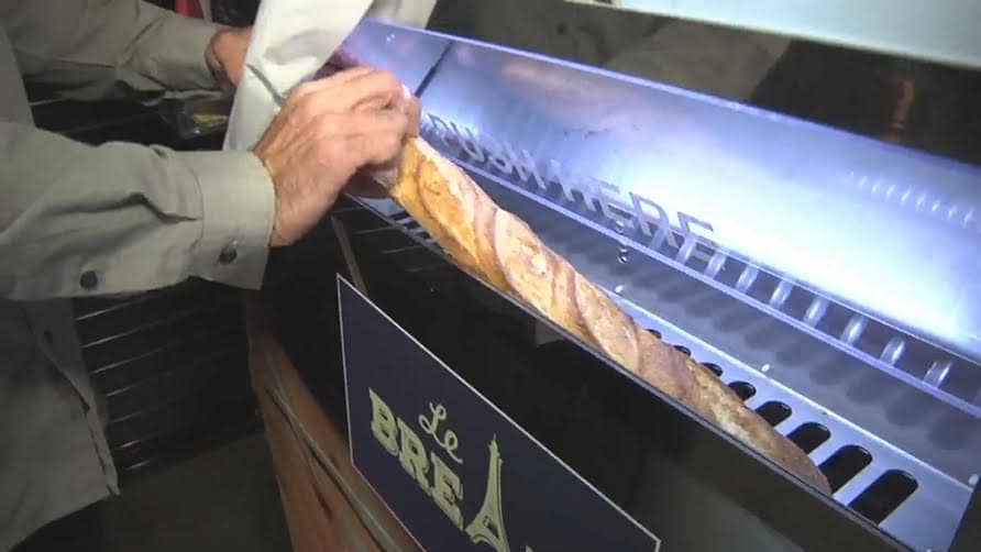 这个自动售货机报价与新鲜Baguettes_Image 1祝你有个好胃口