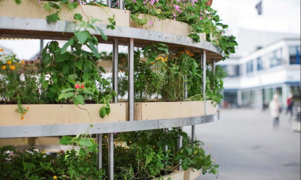 a-spherical-farm-pod-the-growroom-brings-agriculture-to-city-streets_image-13
