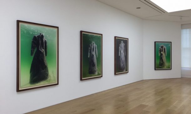 在死海里穿三个月的衣服